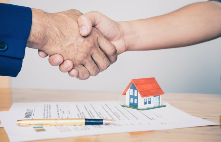 imóvel entregue diferente do contrato firmado com a construtora